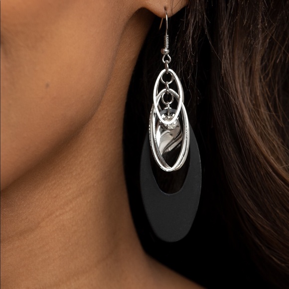 Ambitious Allure - Black